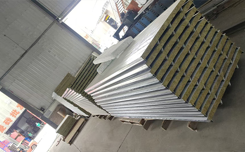 玉树彩钢夹芯板