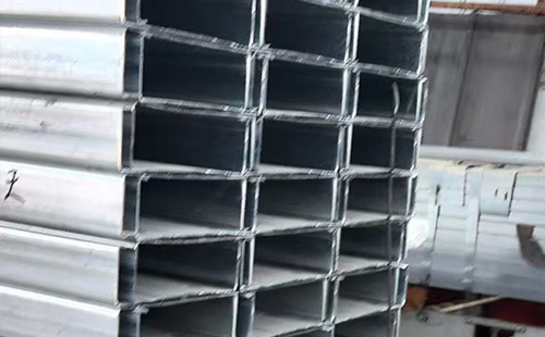 玉树C型钢选型与在轻玉树钢结构中的应用解析